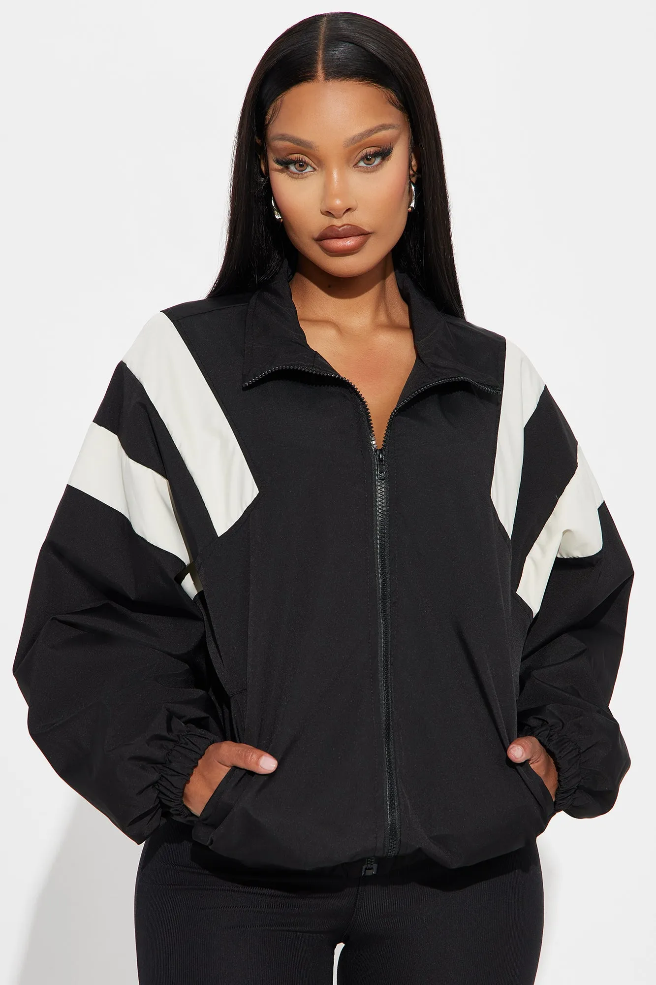 Always On The Move Windbreaker - Black/White