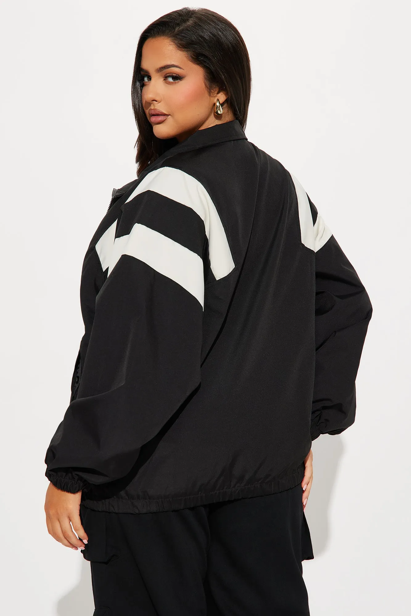 Always On The Move Windbreaker - Black/White